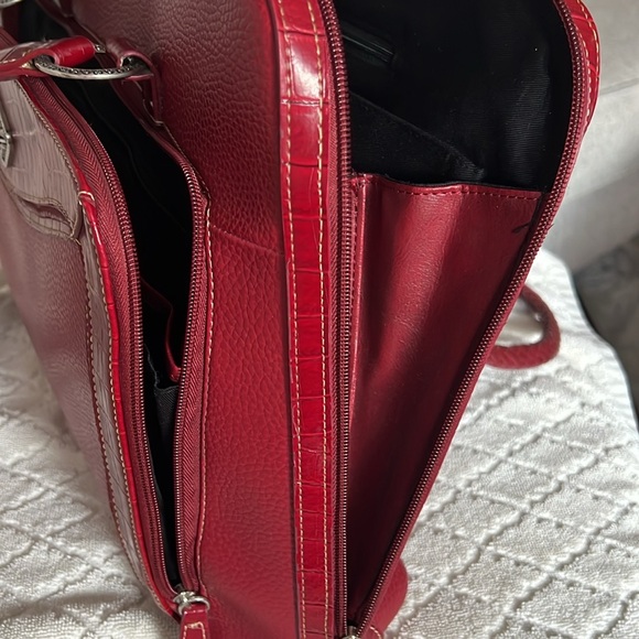💥💥Coldwater Creek Red Faux Leather Americana Briefcase💥💥 - Picture 4 of 12